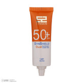 کرم ضد آفتاب رنگی ساین اسکین، SPF 50، مدل Syn Shield، مناسب پوستهای آکنهدار و چرب با حجم 50 میلیلیتر، ضد آب، مرطوبکننده، محافظتکننده در برابر اشعههای UVA و UVB، ضد لک و پیری، ویتامینهای C و E، با ماندگاری 2 ساعته