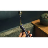 ماشین اصلاح موی صورت فیلیپس مدل QP1424.10 شارژی با تکنولوژی OneBlade، ضدآب، قابل استفاده خشک و مرطوب، تیغه استیل ضد زنگ، اصلاح صفر زن، دارای دو شانه 1 و 3 میلیمتری، شارژ USB با 30 دقیقه استفاده مداوم