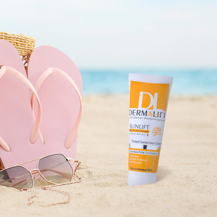 کرم ضد آفتاب رنگی درمالیفت، SPF50، مدل سانلیفت، مناسب پوست خشک و معمولی تنالیته رنگ روشن و حجم 40 میلیلیتر، محافظت کننده در برابر اشعه UVA، UVB و IR، مقاوم در برابر آب، دارای فرمولاسیون شیمیایی، با ماندگاری 3 ساعته